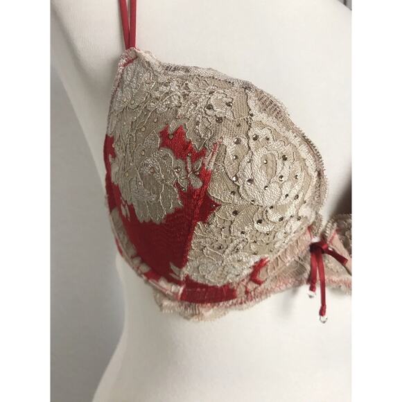 Victoria's Secret Lingerie Bra Push Up Pigeonnant Padded Underwire - Picture 3 of 7